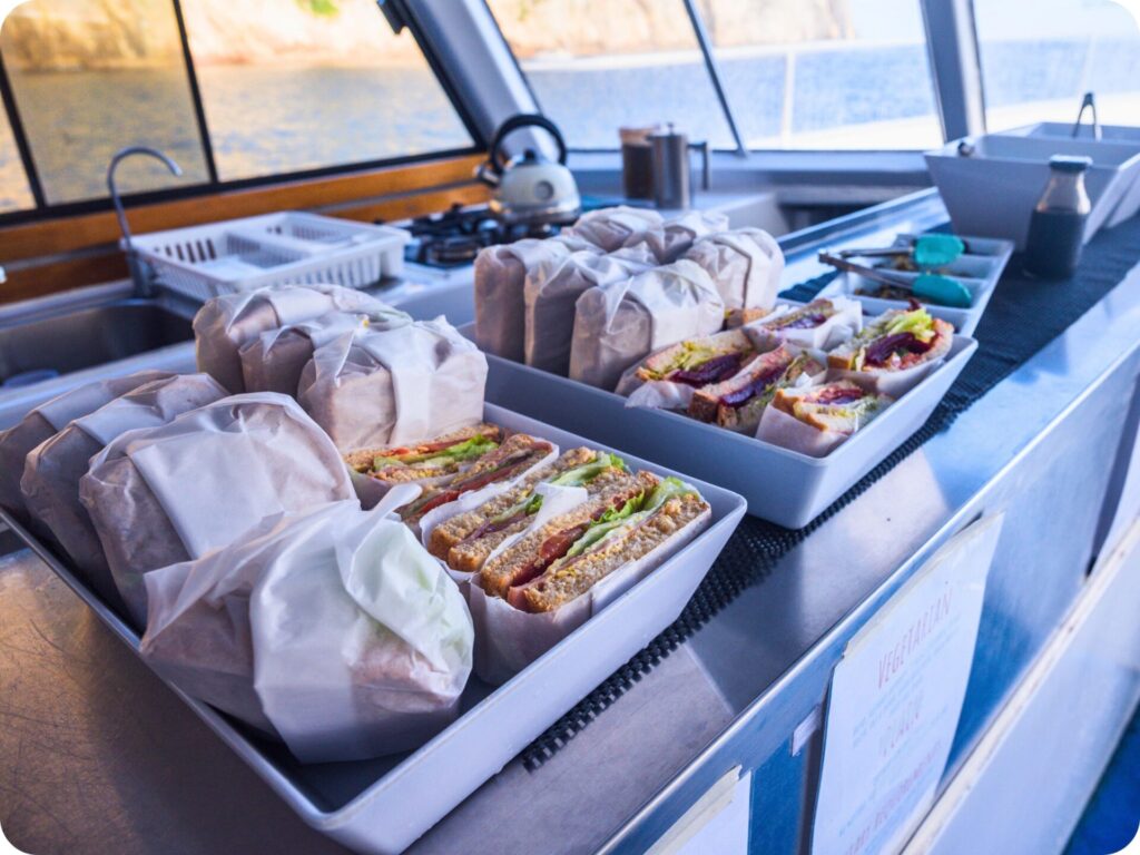 Poor Knights Islands Perfect Day Cruise - Lunch