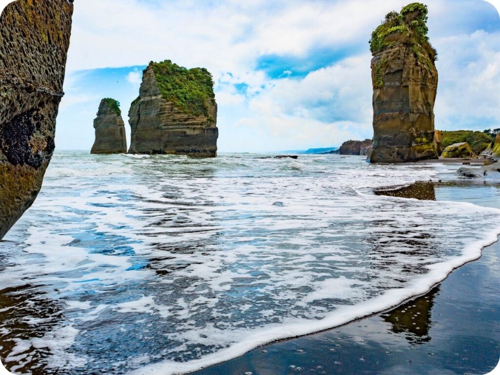 North Island Freedom Camping Spots - Clifton Road Tongaporutu